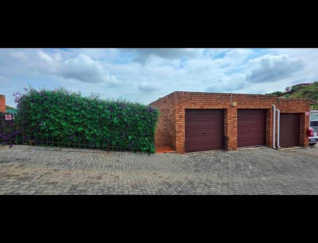 2 BEDROOM TOWNHOUSE FOR SALE IN HELDERKRUIN